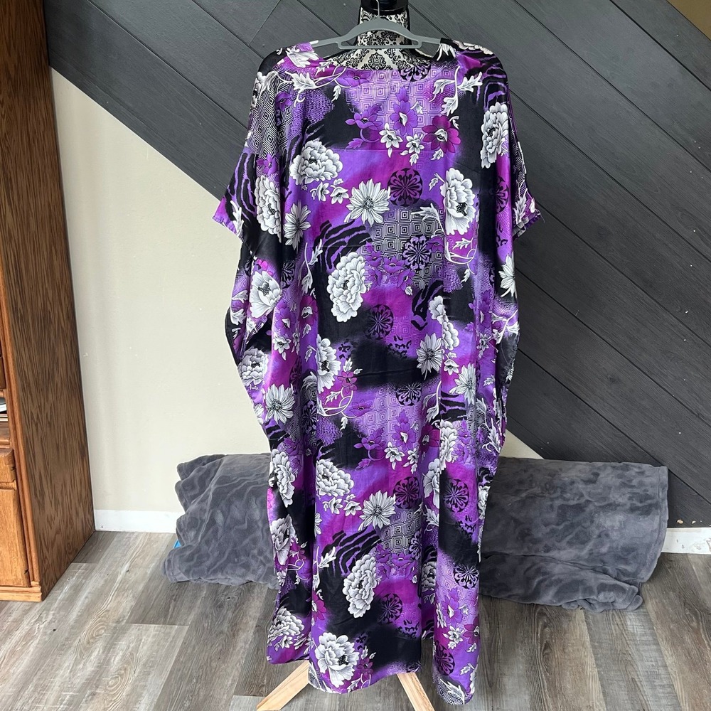 Gold Coast‎ Kimono - Picture 5 of 6